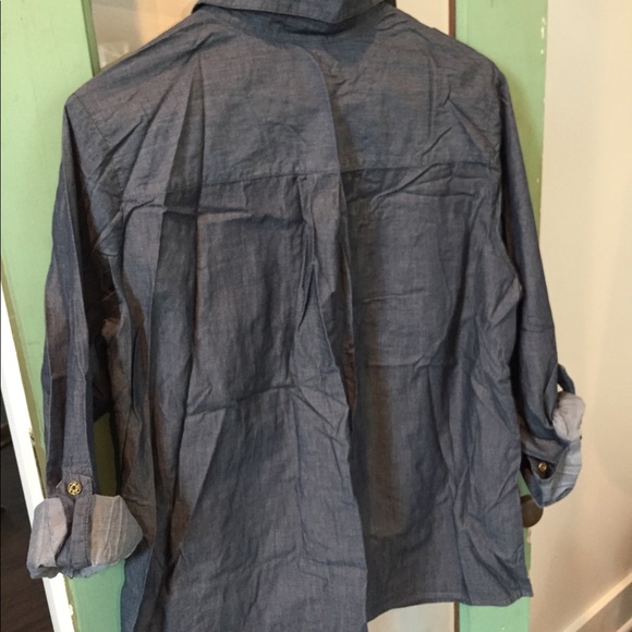 NWOT Chambray blouse - Picture 4 of 7